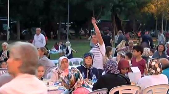 CHP'nin iftarında vatandaşlar aç kaldı