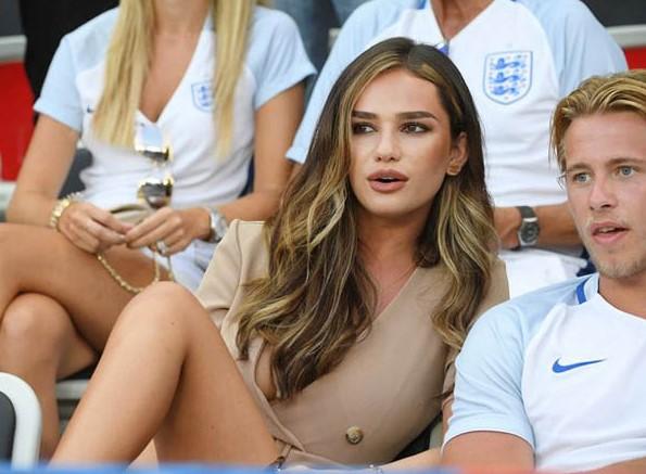 Dele Alli'yi sevgilisi teselli etti