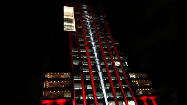 Dünya ülkelerinden Türkiye'ye kırmızı beyaz destek