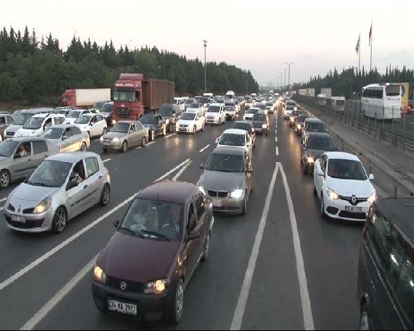 Çamlıca gişelerde bayram yoğunluğu