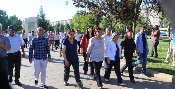 HDP ve DBP'den uyuşturucu operasyonuna karşı eylem