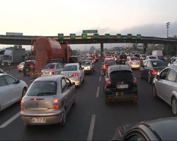 Çamlıca gişelerde bayram yoğunluğu