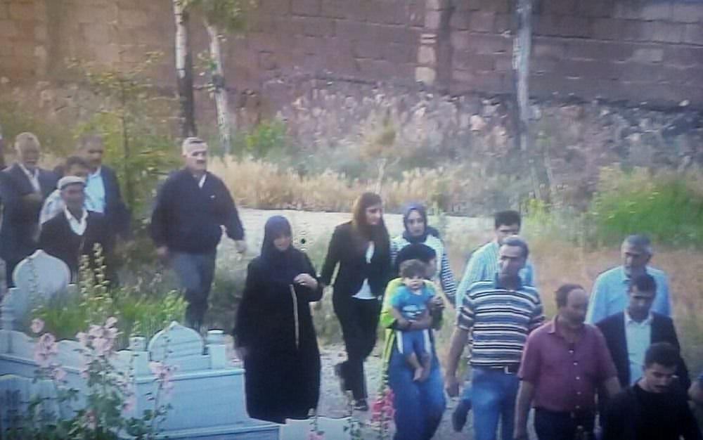 HDP'li vekiller Ağrı'da terörist cenazesinde