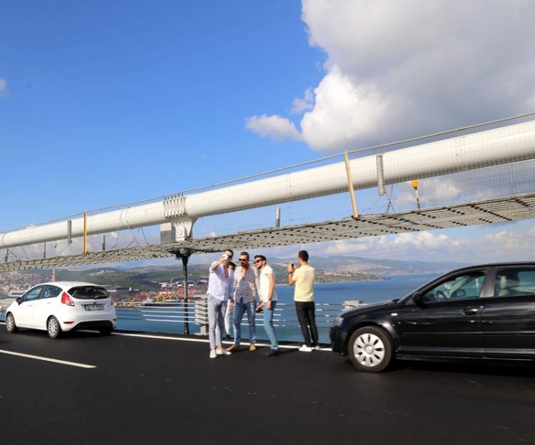 Osmangazi Köprüsü'nden 5 günde 400 bin araç geçti