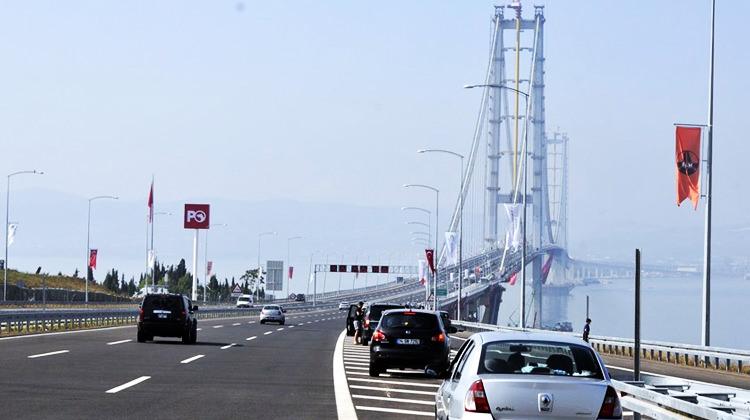 Osmangazi Köprüsü'nden 5 günde 400 bin araç geçti