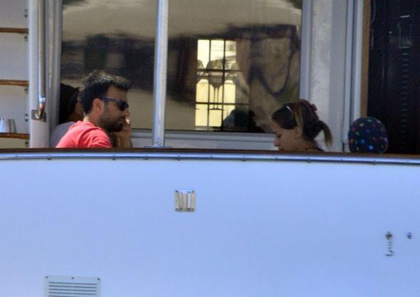 Tarkan ve eşi Pınar Dilek balayında