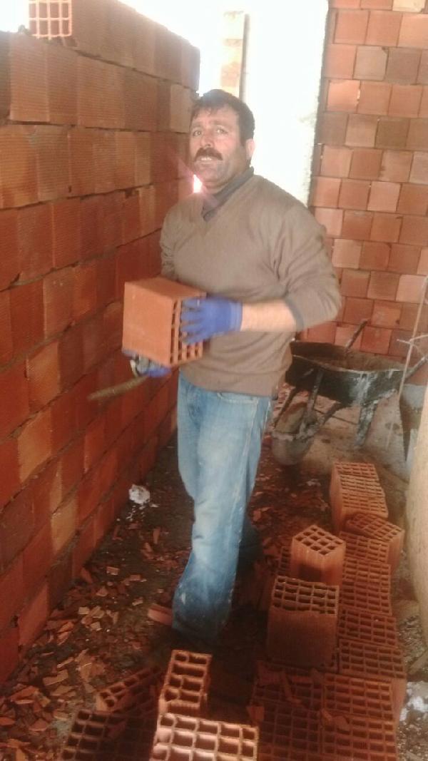 Esek arısının soktugu 6 çocuk babası öldü