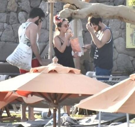 Hande Soral plajda aşka geldi