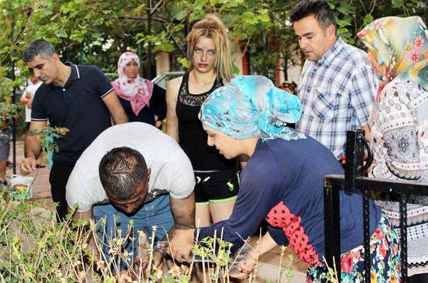 Evi yanan yeni evli çift şoka girdi