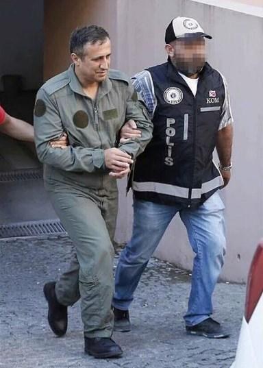 2. Ana Jet Üssü Komutanı yakalandı