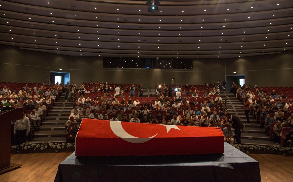 Erol Olçok, oğlu Abdullah Olçok ve İlhan Varank toprağa verildi