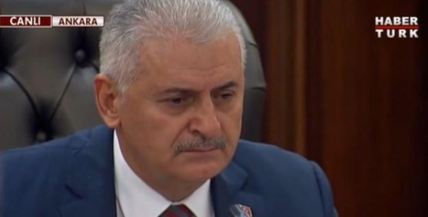 Binali Yıldırım gözyaşlarını tutamadı