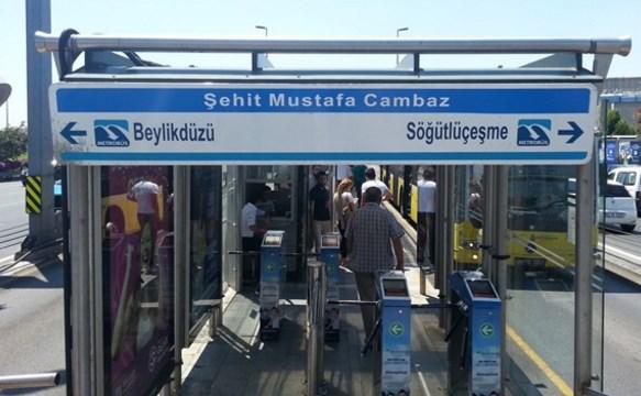 Şehit gazetecinin adı metrobüs durağına verildi