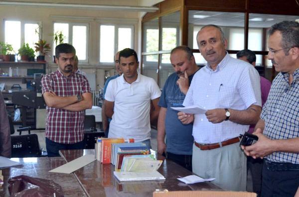 Üniversitede FETÖ kitapları imha edildi