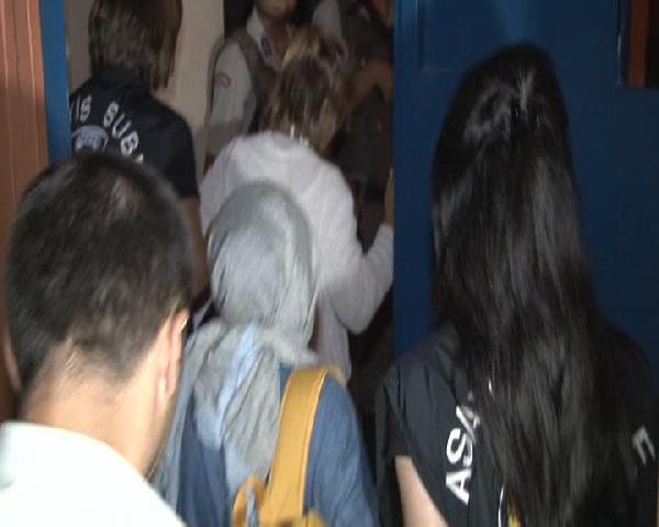 Nazlı Ilıcak ve Büşra Erdal cezaevinde