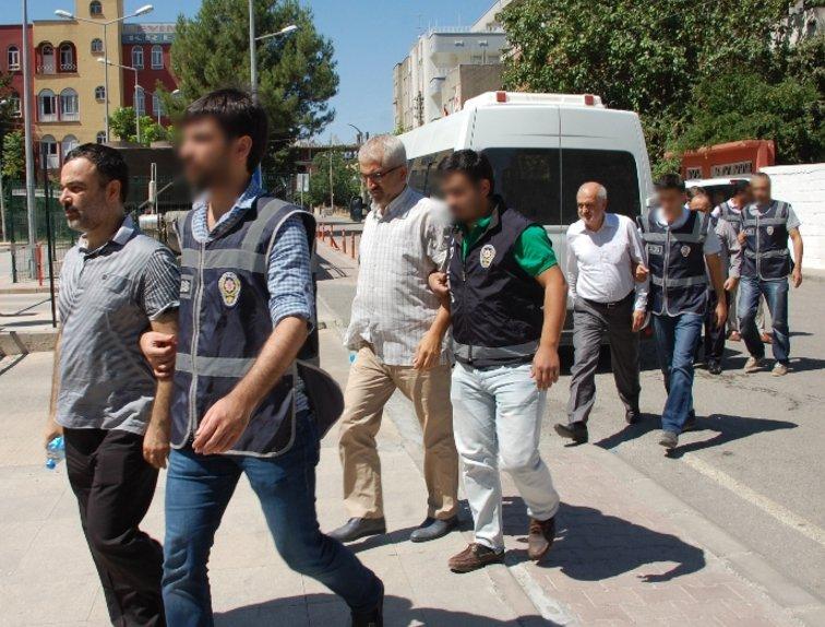 FETÖ’nün 10 iş adamı tutuklandı