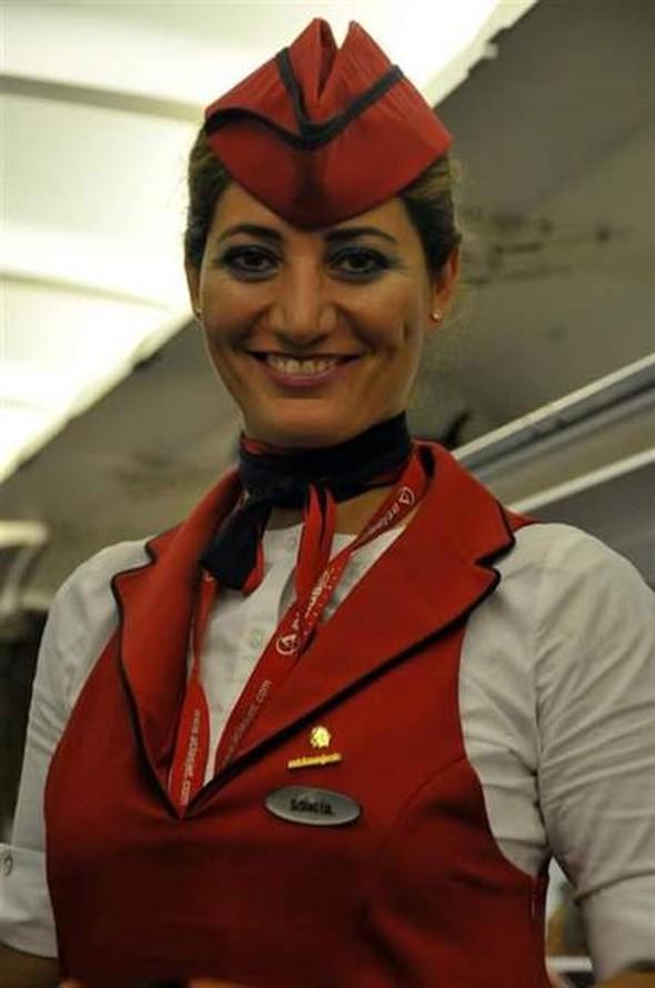 Türk Yıldızları'nda pilot olacaktı, hostes oldu