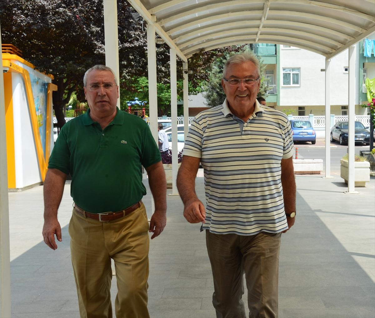 Eski CHP Genel Başkanı Baykal, Antalya Adliyesi'nde