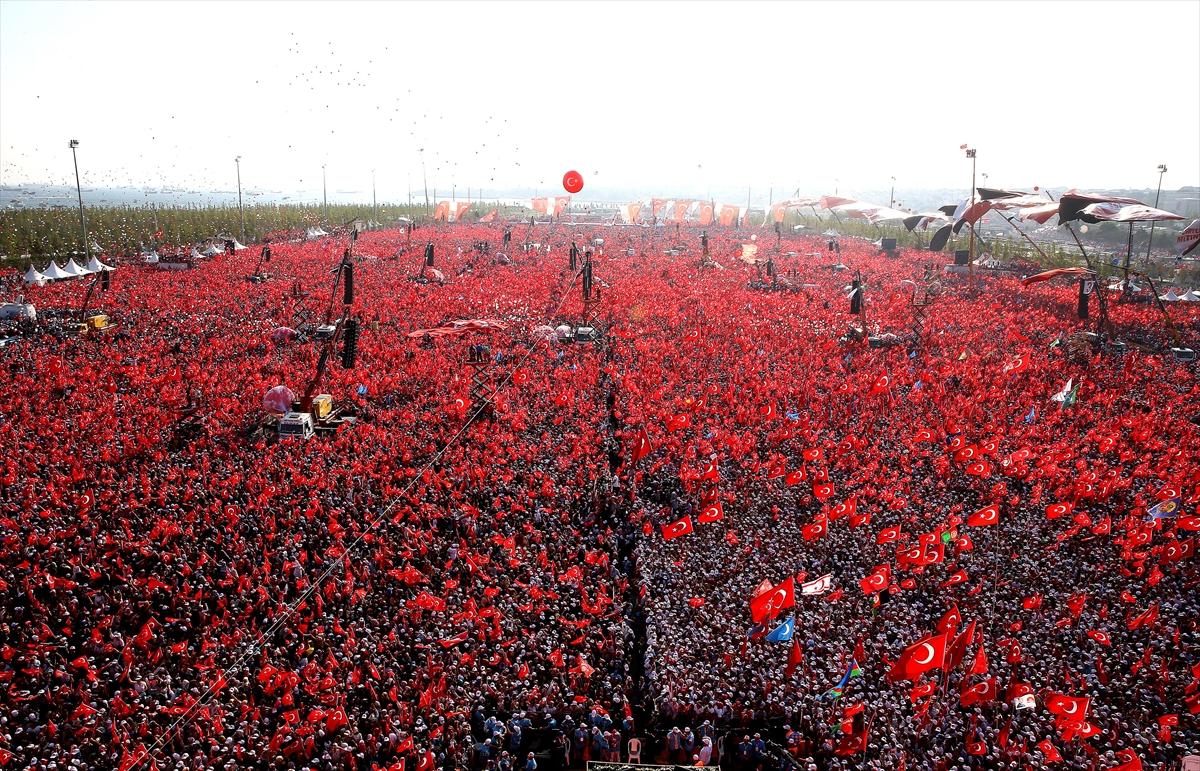 Milyonlar Yenikapı'da