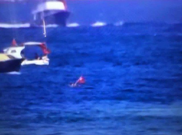 Yenikapı'ya yüzerek gitti