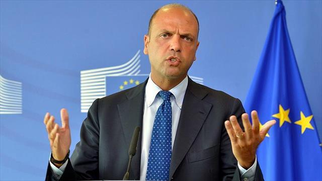 İtalyan bakandan sığınmacı anlaşması uyarısı