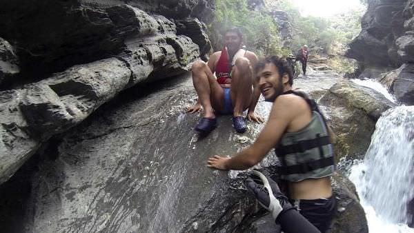 İki genç Şahin Deresi Kanyonu'nda mahsur kaldı