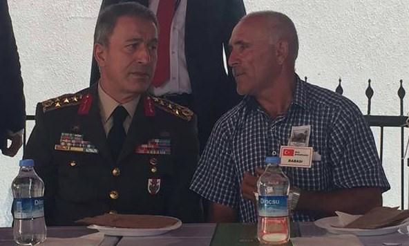 Hulusi Akar'dan şehit ailesine ziyaret