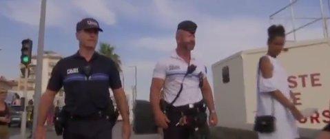 Fransa'da sahillerde asker - polis kol geziyor