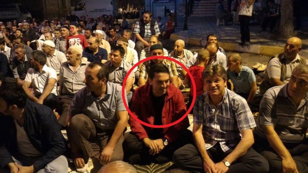 Demokrasi nöbetine katılan kaymakam gözaltında