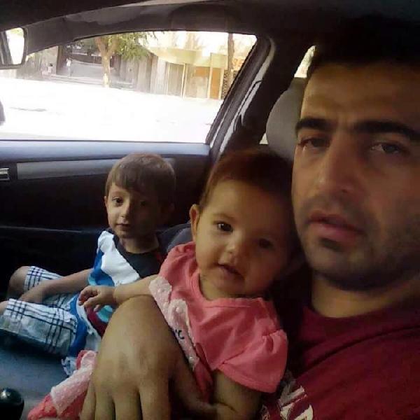 Oğluyla birlikte arkadaşlarıyla vedalaşırken şehit oldu