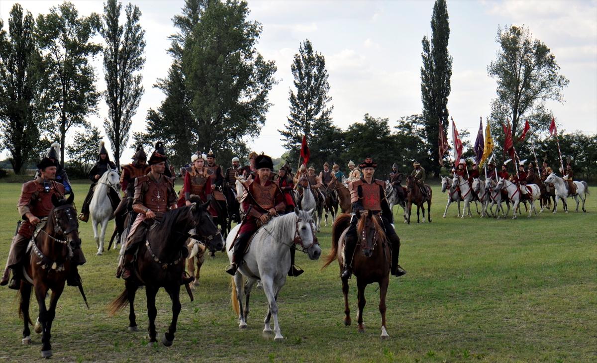 Macaristan'da Türk Kurultayı etkinliği filmleri aratmadı