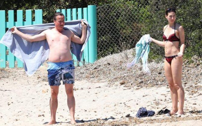 David Cameron lüks hayatın tadını çıkarıyor