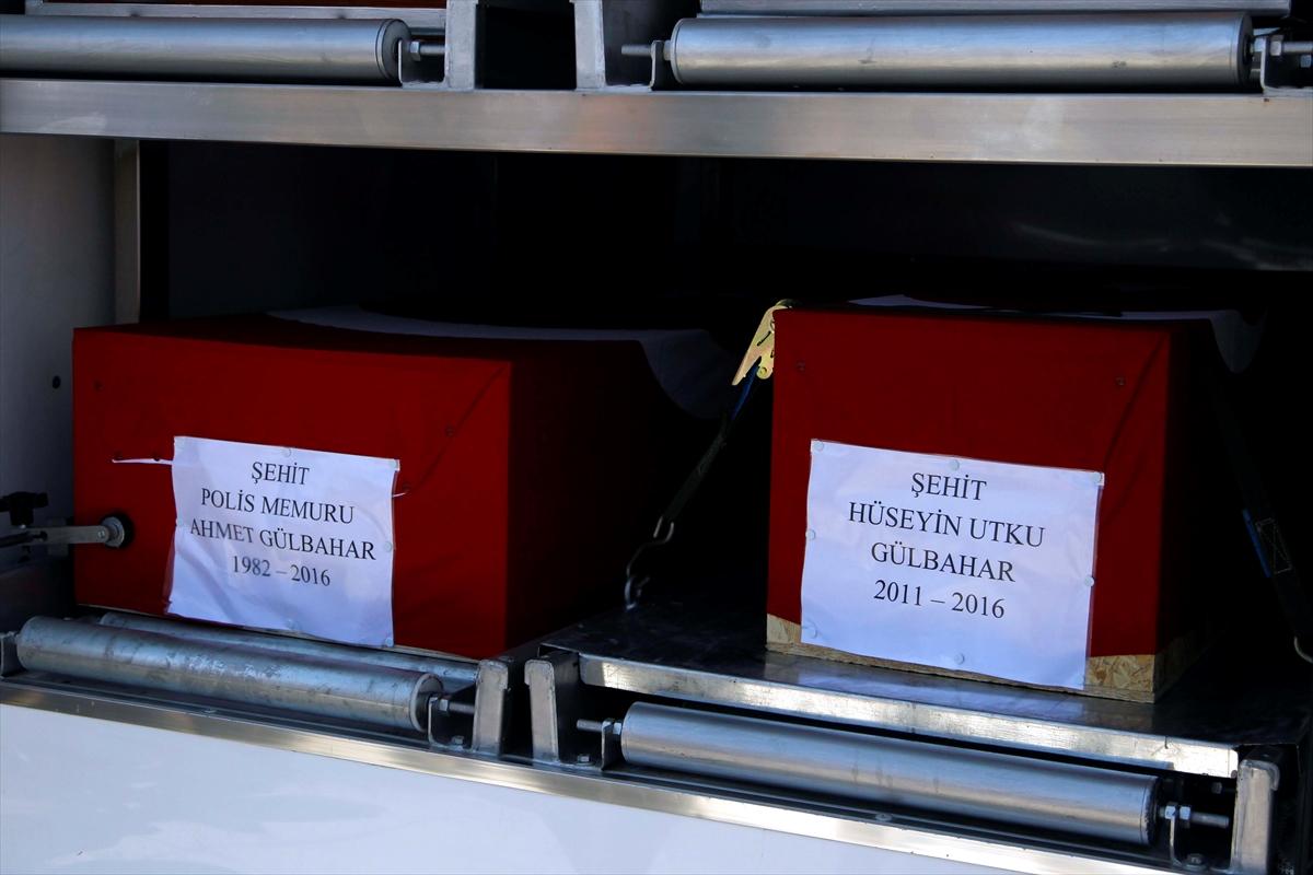 Polis memuru Ahmet Gülbahar ve oğluna veda