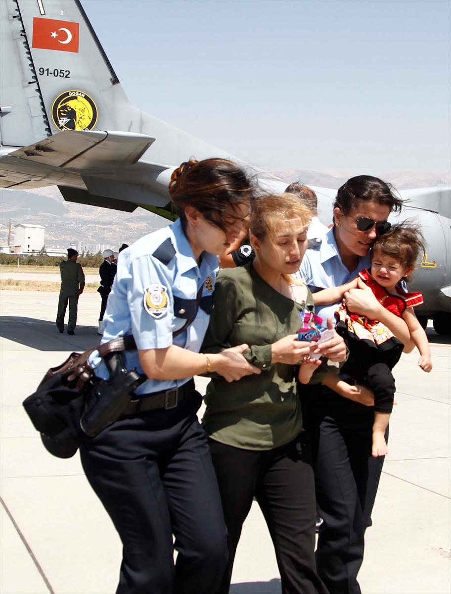 Polis memuru Ahmet Gülbahar ve oğluna veda