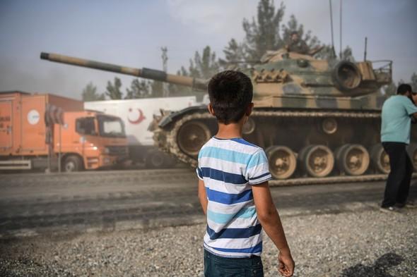 Suriye'ye tank sevkiyatı devam ediyor