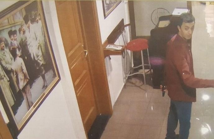 Genelkurmay'da silahlı sivil Öksüz'ün okul arkadaşı çıktı