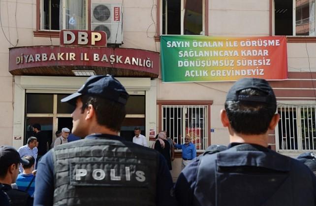 Öcalan'a görüşme izni çıktı