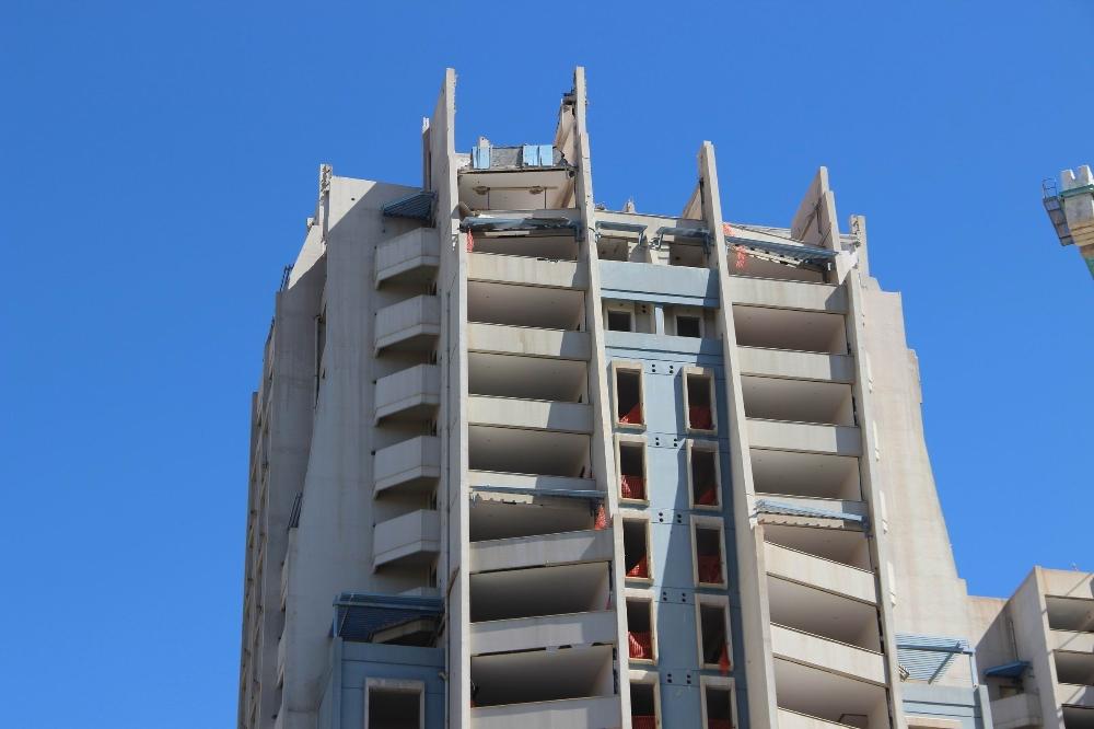 Diyarbakır'ın ikiz kuleleri tıraşlanıyor