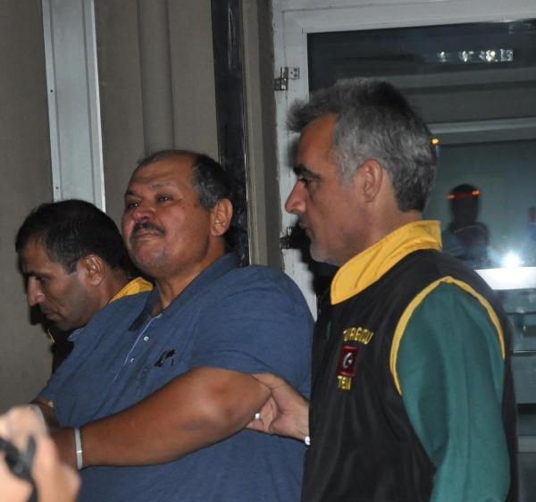 Gülen'in yeğeninin kocası havalimanında yakalandı