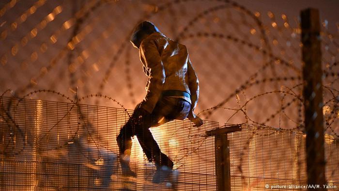 Calais’deki sığınmacılar Fransa geneline dağıtılacak