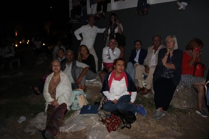 Zeki Müren’i Anma Konseri’nde izdiham