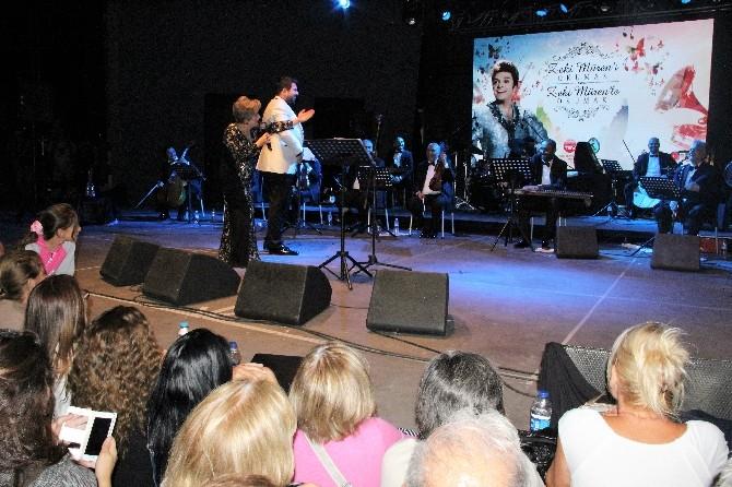 Zeki Müren’i Anma Konseri’nde izdiham