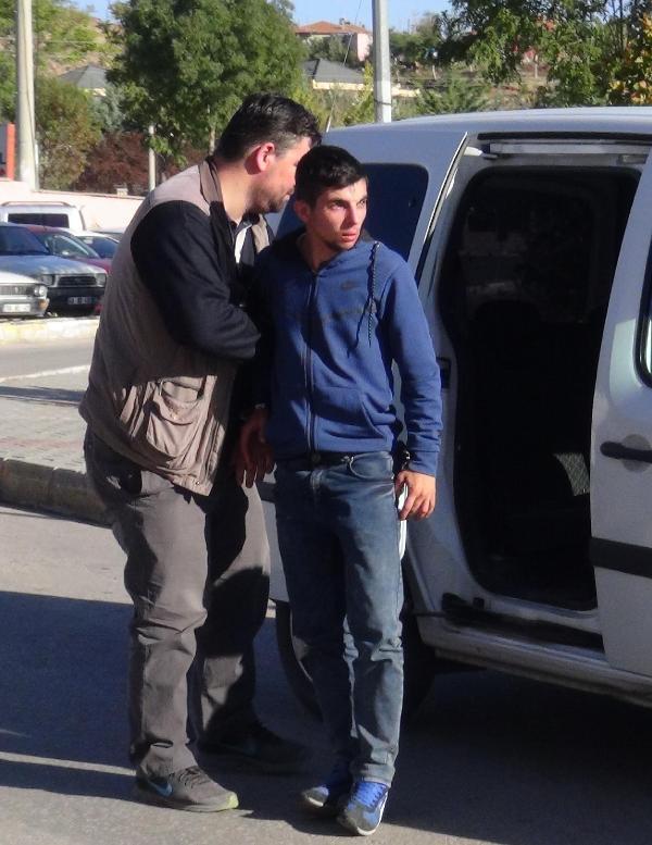 Aksaray'da telefon dolandırıcısına suçüstü