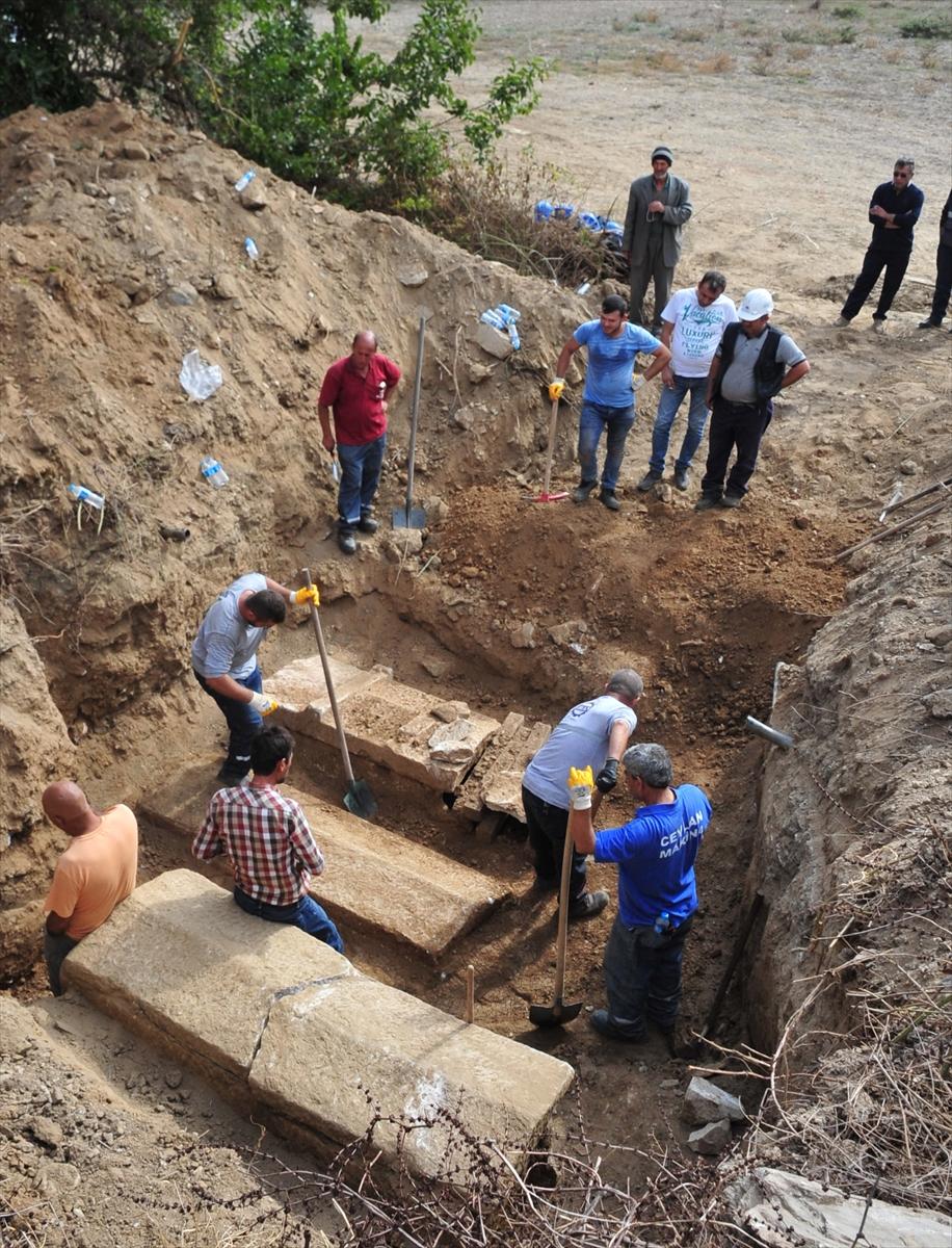 Çanakkale'de 3 lahit bulundu