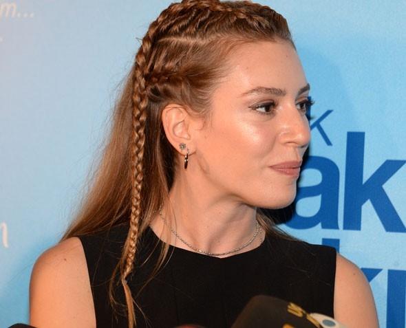 Sinem Kobal'dan estetik açıklaması