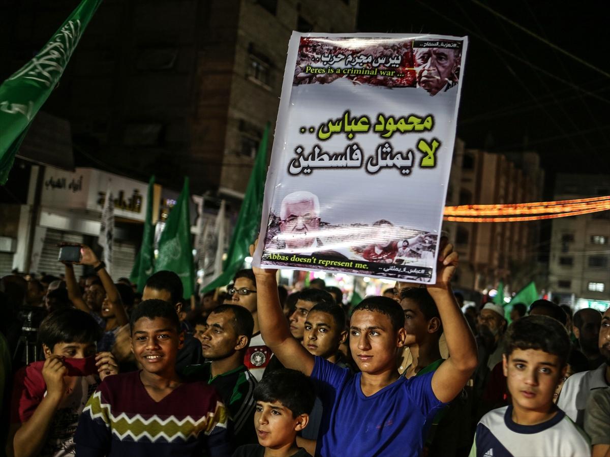 Gazze'de Abbas'a Peres tepkisi