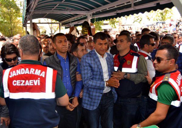 FETÖ'den tutuklanan Boydak kardeşlere cenaze izni