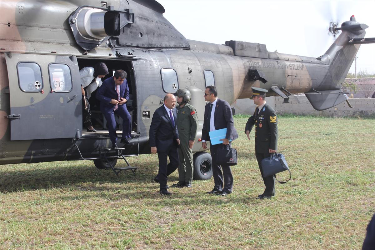 Bakan Işık şehit Halisdemir'in kabrini ziyaret etti