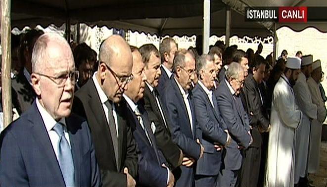 Kemal Unakıtan son yolculuğuna uğurlanıyor