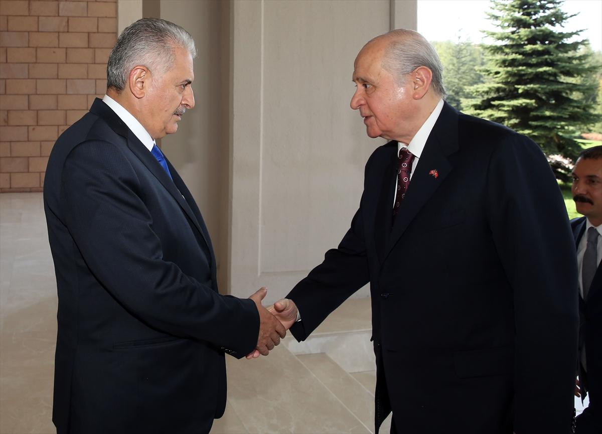 MHP Genel Başkanı Bahçeli Çankaya Köşkü'nde